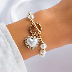 Beautiful Pearl Heart & Diamond Gold Toned Bracelet